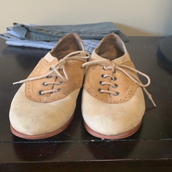 Sperry tan lace up oxfords - Picture 2 of 3